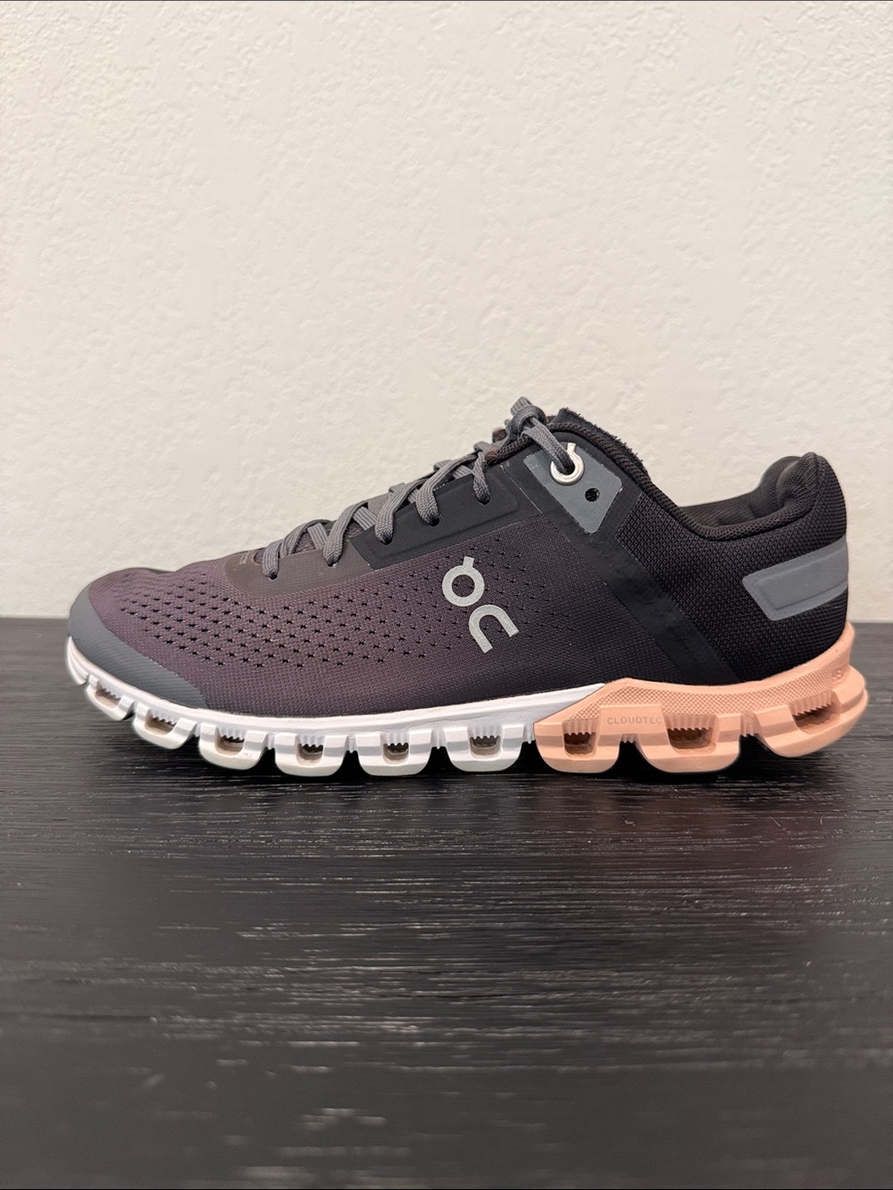 On Running Cloudflow Black and Blush Womens  Size 7 Sneakers